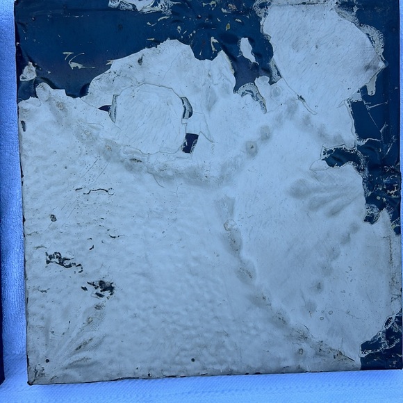 Vintage Ceiling Tin Tiles from historic ceiling - Picture 7 of 8